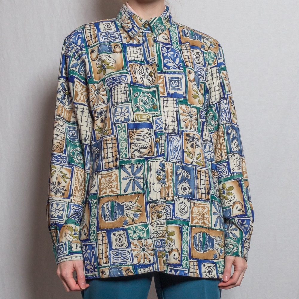 Long Sleeve Vintage 80s-90s Button up Blouse